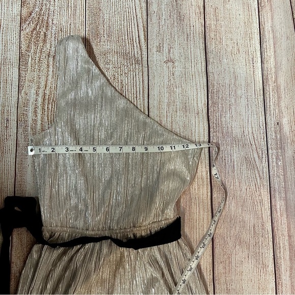 One Shoulder Shimmer Dress - Picture 5 of 7